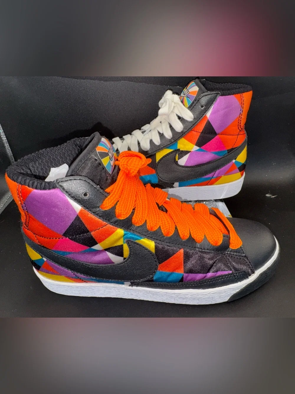 Nike Blazer Mid ‘77 Geometric Multi-Color High Top Sneakers Men’s 7.5 Women’s 9